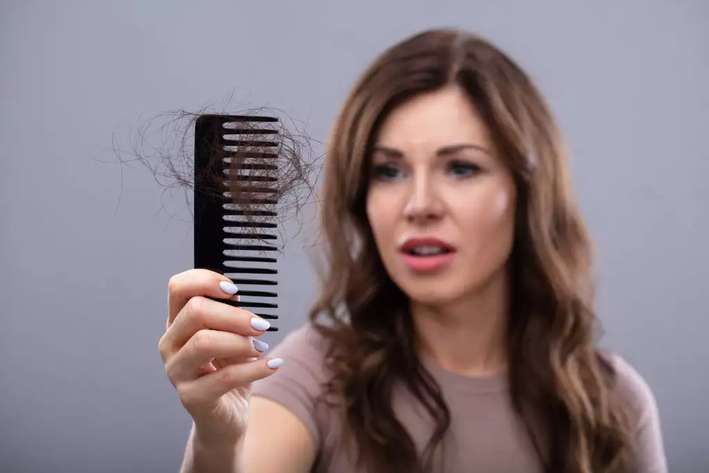 Saç Dökülmesi Neden Olur? Saç Dökülmesi Nedenleri