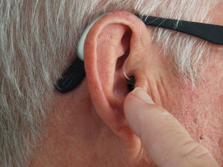 Kulak Tıkanıklığı Nasıl Geçer? Neden Olur?
