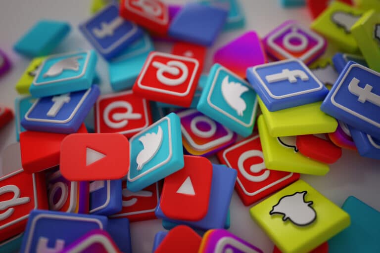 Sosyal Medya Yöneticiliği Nedir? Avantajları Nelerdir?