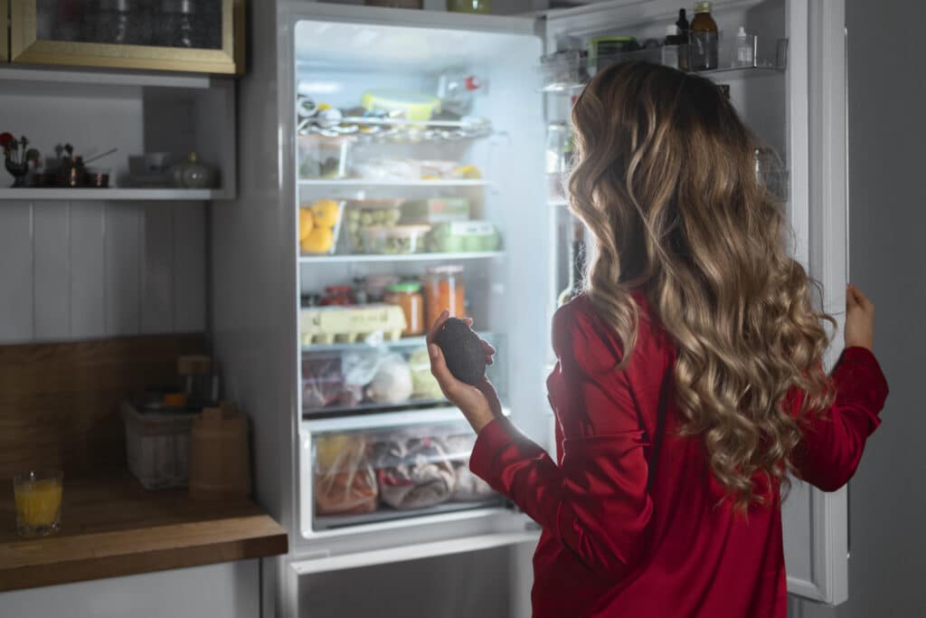 Buzdolabı Kokusu Nasıl Giderilir? 10 Buzdolabı Koku Giderici Yöntemler